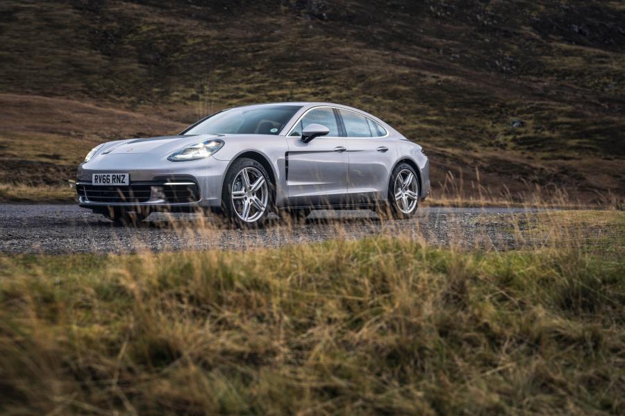 Porsche Panamera 4S (UK) '2016
